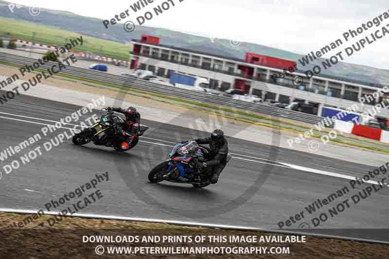 cadwell no limits trackday;cadwell park;cadwell park photographs;cadwell trackday photographs;enduro digital images;event digital images;eventdigitalimages;navarra;no limits trackdays;peter wileman photography;racing digital images;trackday digital images;trackday photos